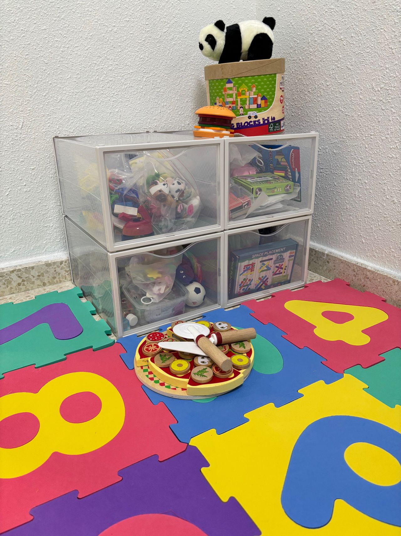 Zona infantil con juegos para terapia con niños